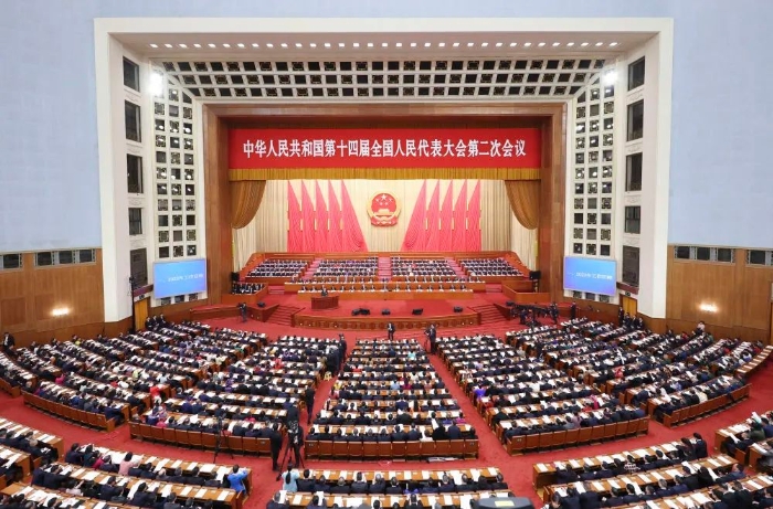 政府工作报告极简版来了！只有700字